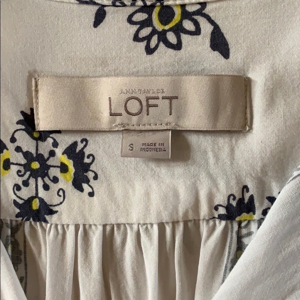 LOFT Half Button Up Top S - Picture 2 of 5